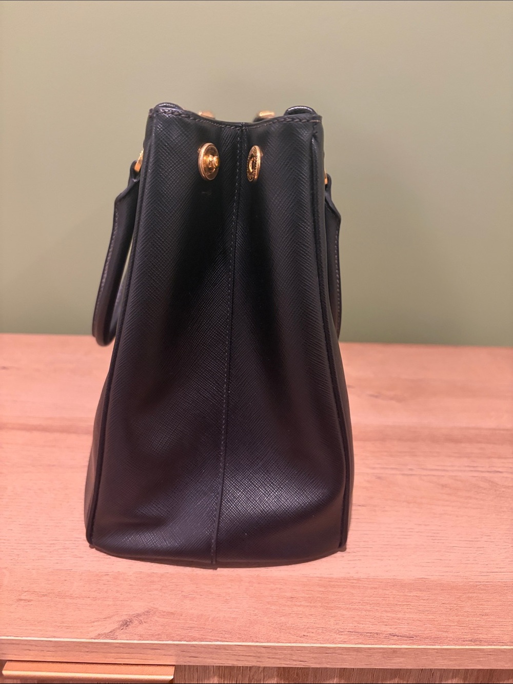 Pre-loved Prada Saffiano Leather Galleria double zip medium - Picture 4 of 13